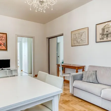 Lovely In With Balcony Apartman San Remo